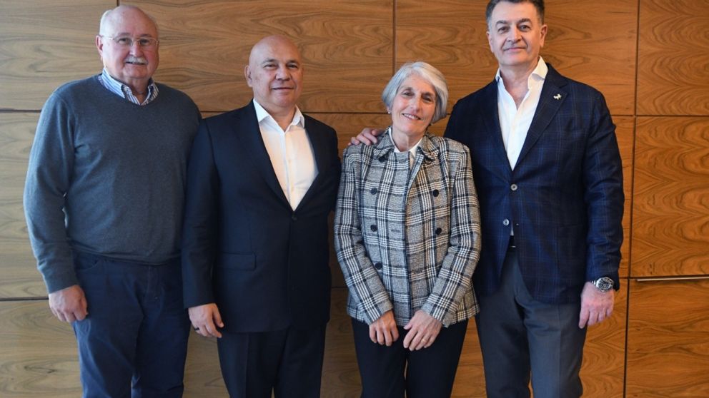 De izquierda a derecha: H�ctor Raffaelli, Ra�l Olmos, Liliana Favaloro y Marcelo Carbone (Foto: Pablo Vill�n)
