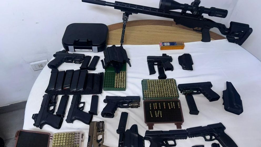 Pr�ctica de tiro ilegal en Godoy Cruz: 7 detenidos y secuestro de un arsenal