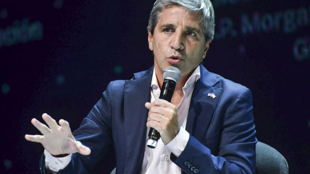 Caputo lanzó munición gruesa contra Kicillof y aseguró que “nunca va a ser presidente de la Argentina”