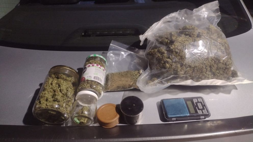 La Policía intervino por violencia de género y descubrió más de medio kilo de marihuana