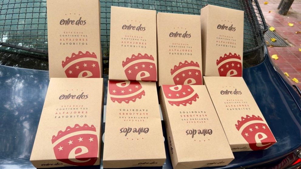 Atraparon a un ladrón "dulcero": robó 8 cajas de alfajores en un comercio de Ciudad