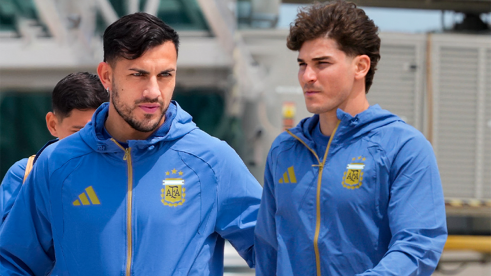 Julián Álvarez se trata el tobillo lesionado mientras Leandro Paredes también trabaja diferenciado en la concentración albiceleste.