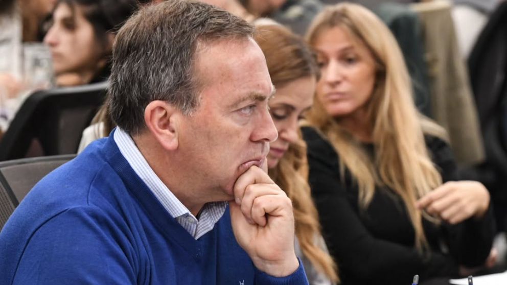 El mendocino Aveiro recibi� a funcionarios provinciales que alertaron por la "compleja" situaci�n de la obra p�blica