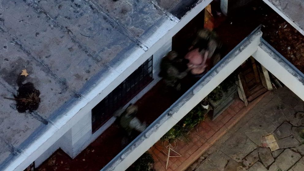Detuvieron en Ciudad a un hombre con pedido de captura por tentativa de homicidio tras una persecución por los techos