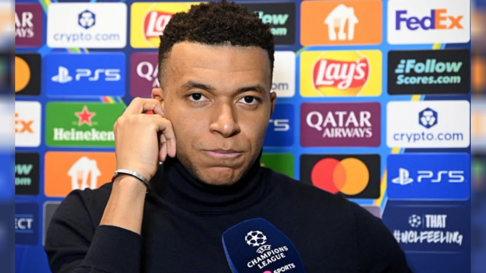 Mbappé quedó en el centro de las críticas en Francia tras dejar la concentración