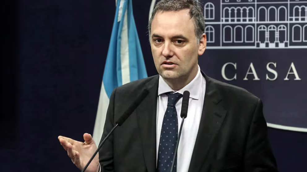 Manuel Adorni confirmó que en julio se presentará en el Senado