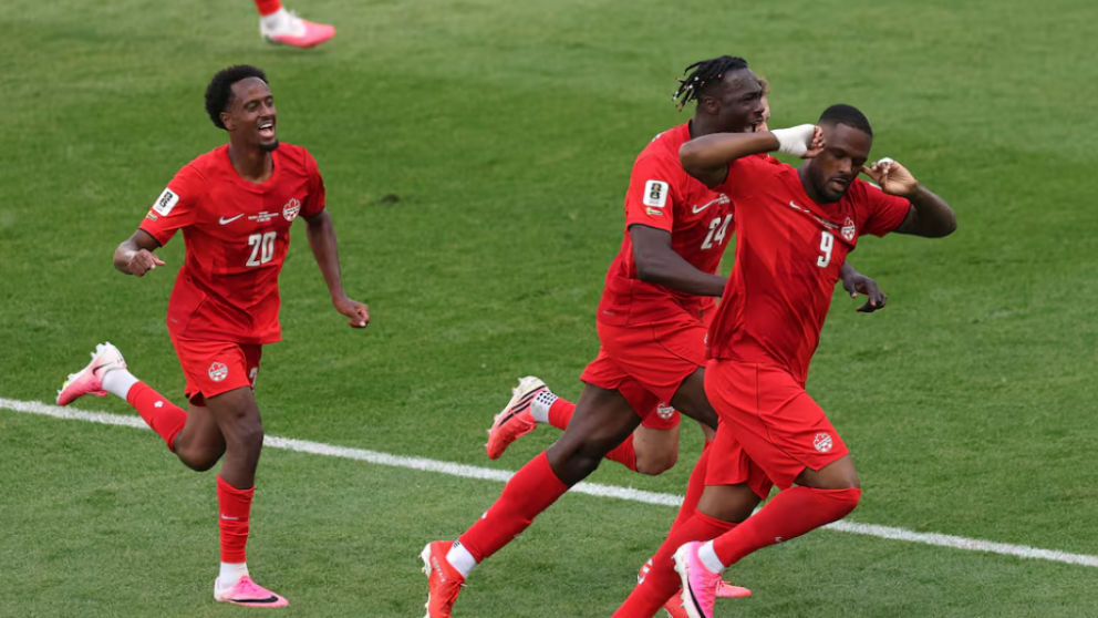Canadá rescató un empate sobre la hora ante Bosnia en su estreno mundialista