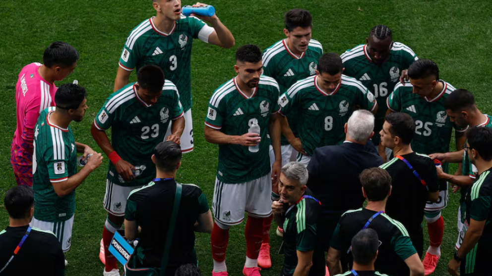 Tres minutos y con publicidad en TV: �qu� hay detr�s de las pausas de rehidrataci�n que generan pol�mica en el Mundial?