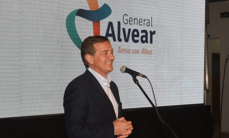 Rodolfo Suarez en General Alvear