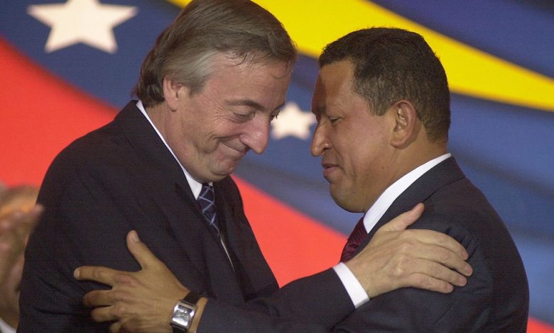 Néstor Kirchner junto a Hugo Chávez
